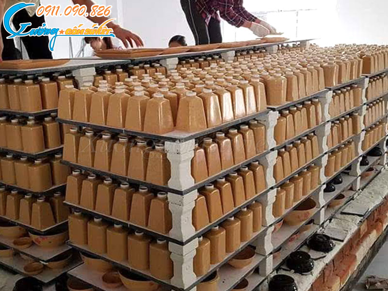 Xưởng Gốm Sứ Việt sản xuất và in ấn số lượng lớn trang thiết bị cho nhà hàng, khách sạn