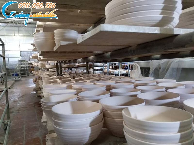 Xưởng Gốm Sứ Việt chuyên sản xuất bát tô ăn phở