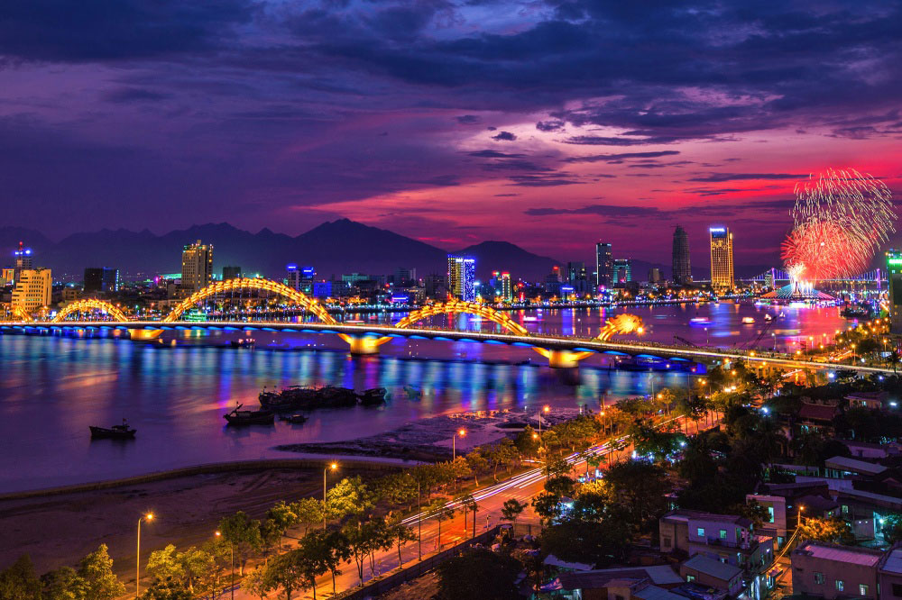 Đà Nẵng là thành phố du lịch nổi tiếng của nước ta, nên nhu cầu về sản phẩm gốm sứ vô cùng lớn
