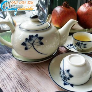 Bộ trà trắng vẽ sen xanh – BT18