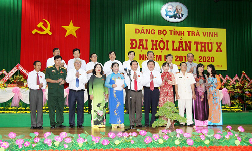 Báo giá quà tặng đại hội bằng gốm sứ tại tỉnh Trà Vinh