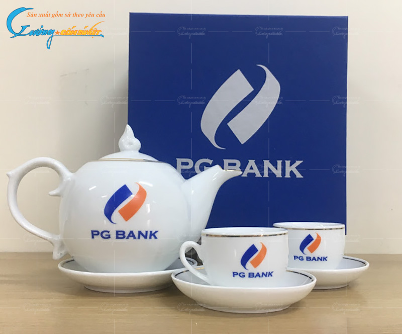 ấm chén in logo quà tặng PG Bank