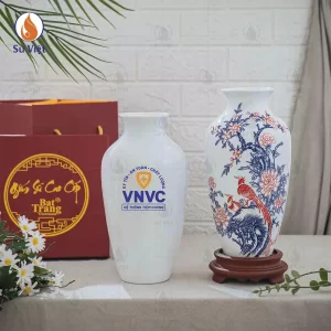 Bình Hoa In Logo Quà Tặng Khách Hàng Hệ Thống Tiêm Chủng VNVC