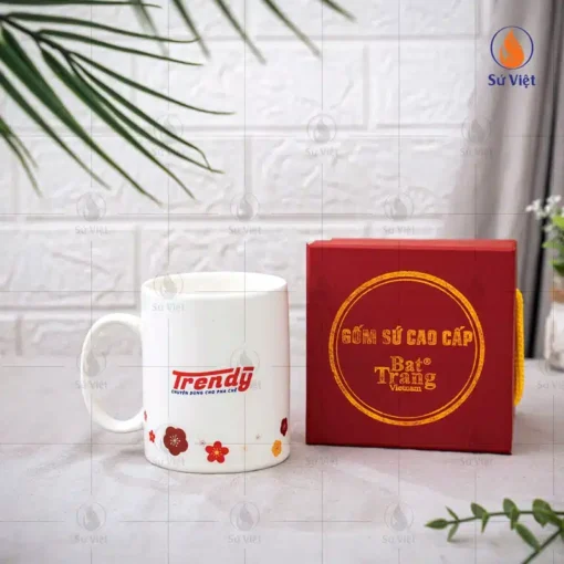 Ly Sứ Khắc Logo Quà Tặng Khách Hàng Dịp Khai Trương