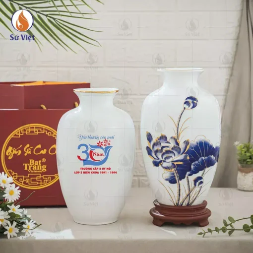 Lọ Hoa In Logo Kỷ Niệm 30 Năm Về Trường