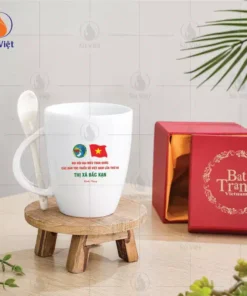 ly sứ in chữ quà tặng Đại hội đại biểu các dân tộc thiểu số thị xã Bắc Kạn