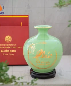 Bình hút tài lộc in chữ quà Đại hội Lần Thứ VIII Hội Nông Dân xã Cẩm Quan