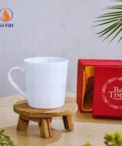 Ly sứ trắng Bát Tràng dáng vát