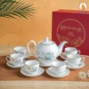 Bộ ấm chén trắng dáng Minh Long hoa sen xanh kẻ chỉ vàng kim