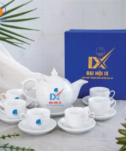ấm chén trắng in logo ĐH Liên hiệp Thanh Niên huyện Hải Lan