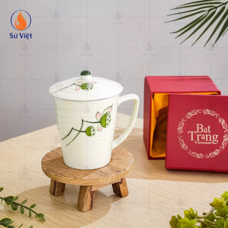 Ly Sứ Bát Tràng Có Nắp Vẽ Hoa Đài Sen