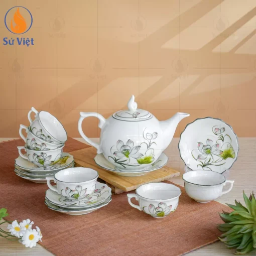 Bộ Ấm Chén Viền Bạch Kim Vẽ Hoa Sen