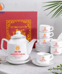 bộ ấm chén trà in logo quà đại hội đảng bộ huyện thanh sơn