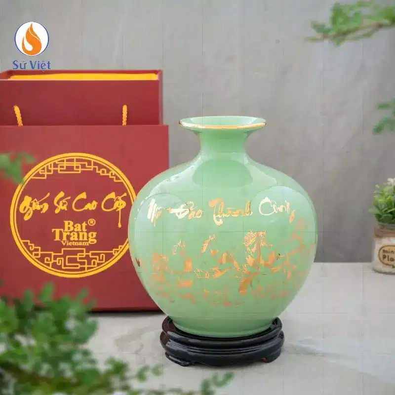 Bình hút lộc gốm men xanh ngọc họa tiết Mã đáo thành công vàng kim
