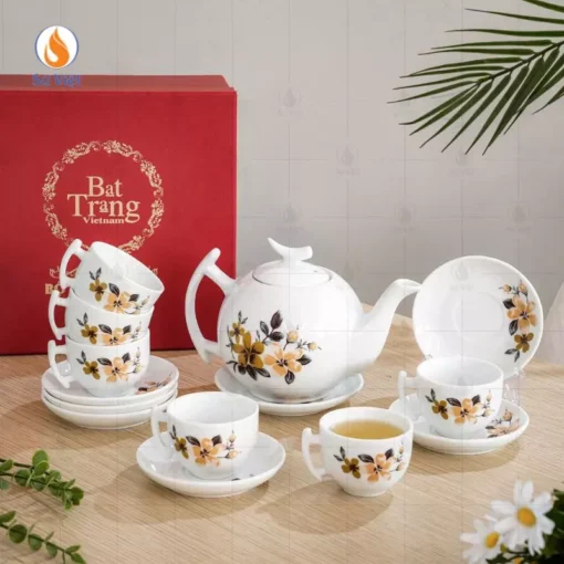 Bộ trà trắng họa tiết hoa đồng nội