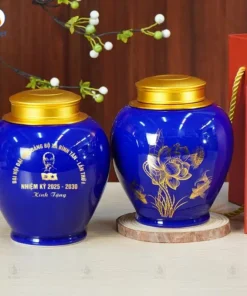 Hũ đựng chè khô họa tiết hoa sen in logo Đại hội Đảng bộ
