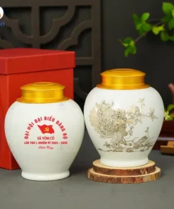 Hũ đựng chè Công uyên ương in logo Đại hội Đảng bộ
