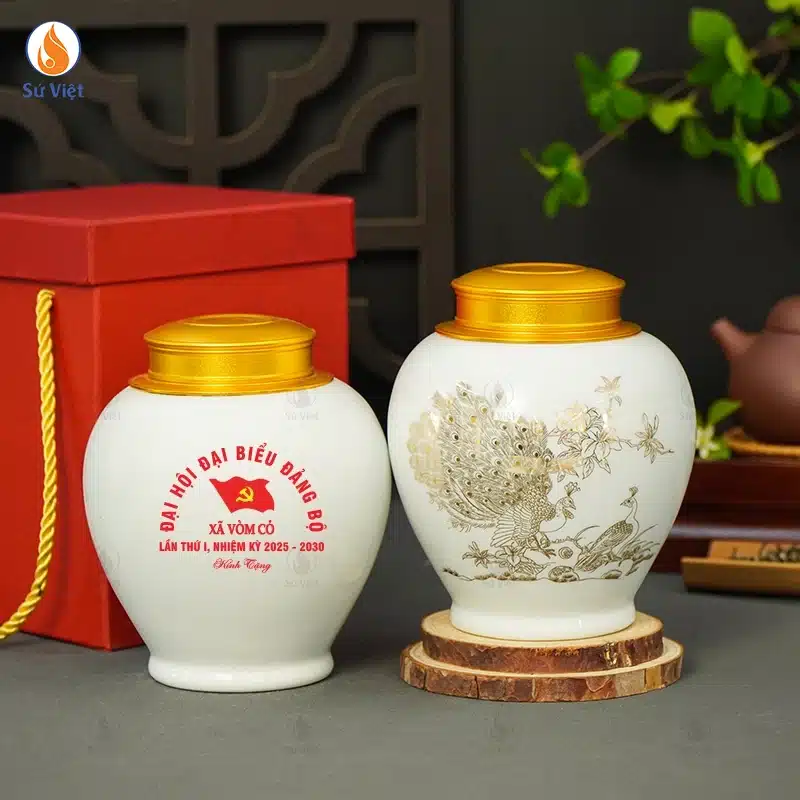 Hũ đựng chè Công uyên ương in logo Đại hội Đảng bộ