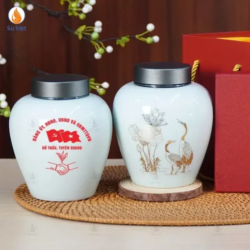 Hũ trà gốm họa tiết sen hạc in logo Mặt trận tổ quốc Việt Nam