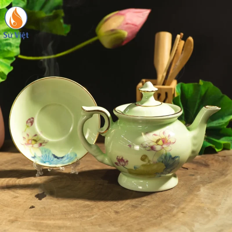 Bộ Ấm Chén Men Ngọc Sen Nước Viền Vàng Kim