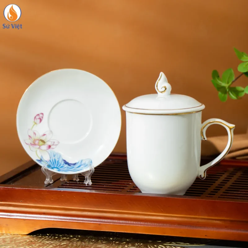 Ly Sứ Nắp Lửa Hoa Sen Viền Vàng
