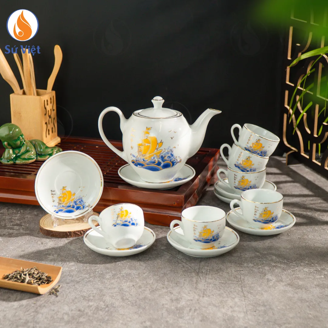 Bộ ấm chén thuận buồm xuôi gió bát tràng dáng minh long