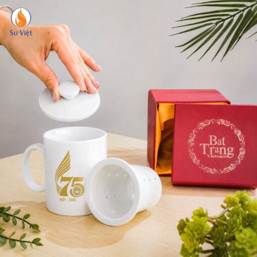 Ly Sứ Trắng In Logo 75 Năm Công Đoàn Giáo Dục Việt Nam