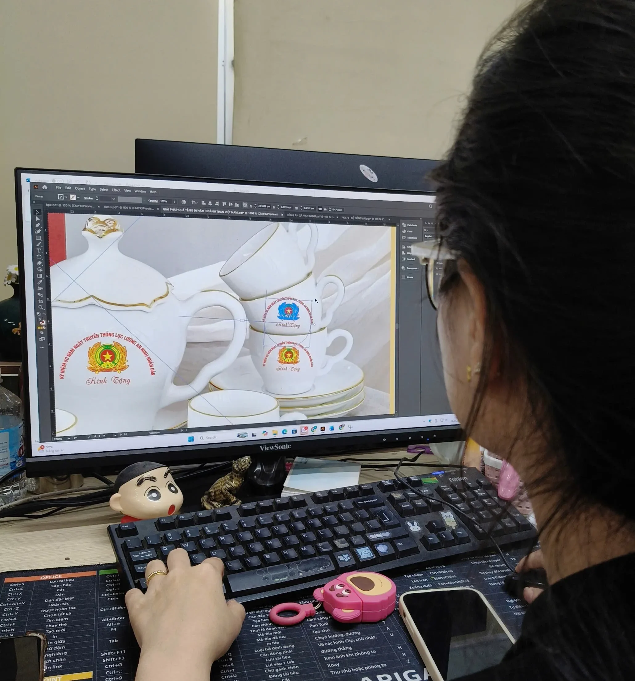 Thiết kế in logo lên sản phẩm