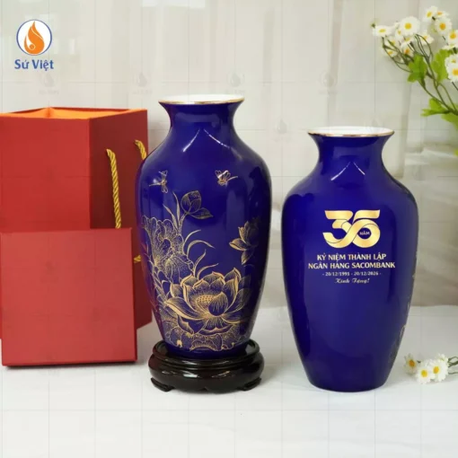 Bình Hoa Sen Vàng Quà Tặng Kỷ Niệm 35 Năm Sacombank