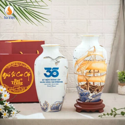 Bình Hoa Thuận Buồm Xuôi Gió Kỷ Niệm 35 Năm Sacombank