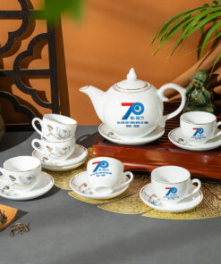 Bộ Ấm Chén Sen Xanh Kỷ Niệm 70 Năm Hội Liên Hiệp Thanh Niên