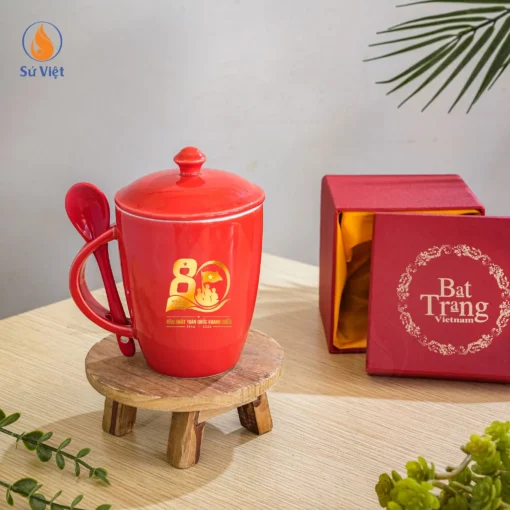 Cốc Sứ Đỏ In Logo 80 Năm Ngày Toàn Quốc Kháng Chiến