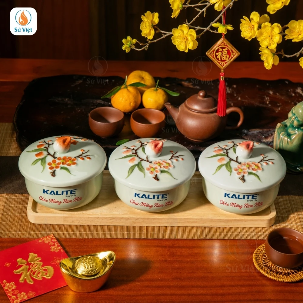 Hũ Mứt Đào Châu Xuân Cát In Logo Quà Tết