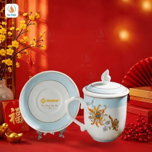 Ly Sứ Hoa Cúc Vàng Kim In Logo Quà Tết