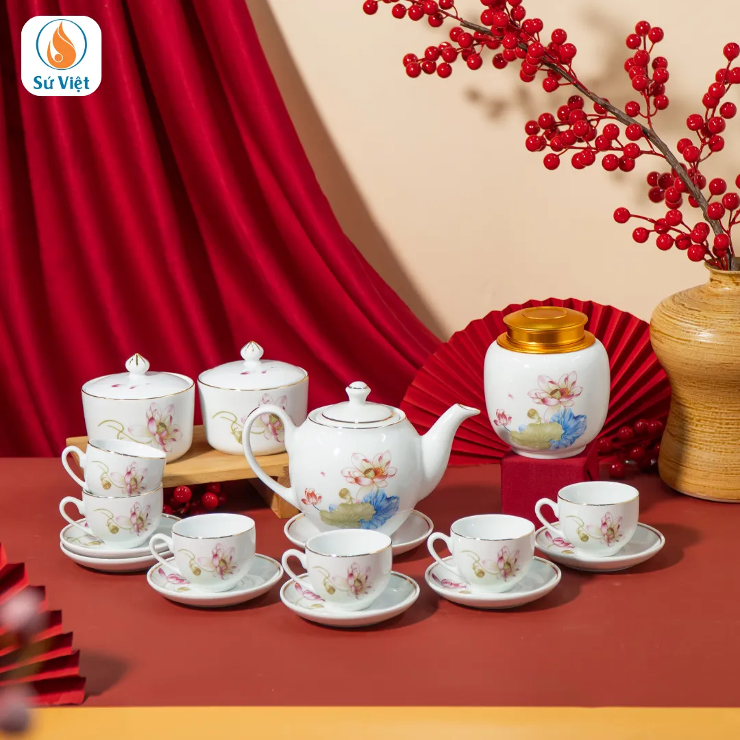 Bộ Ấm Chén Hoa Sen Nước Kèm Hũ Trà Và Hũ Mứt Tết